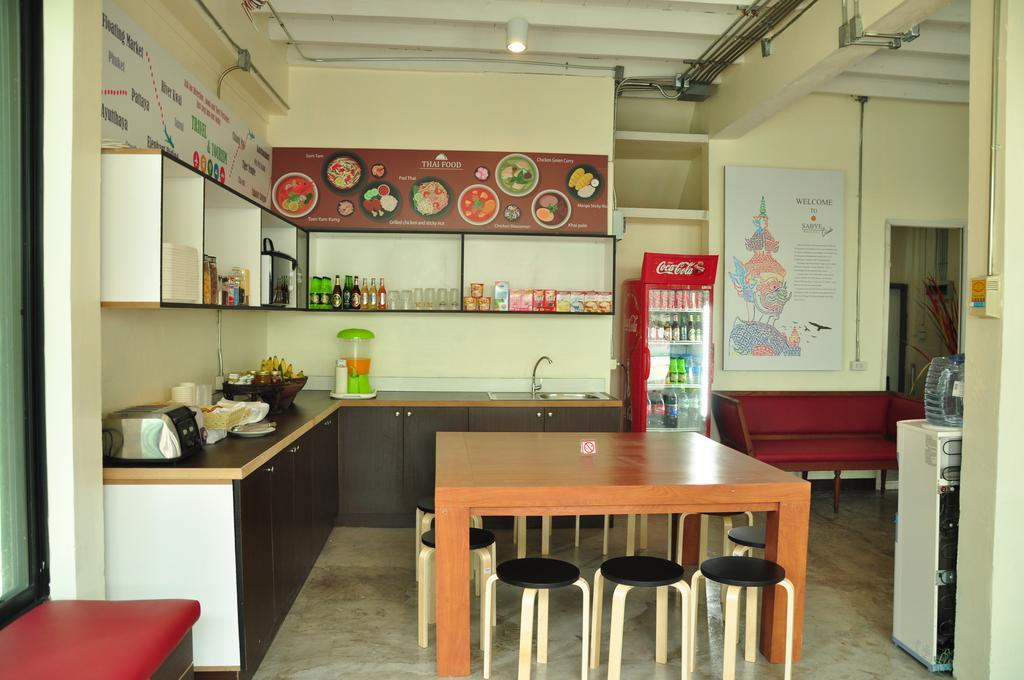 Sabye Club Hostel Bangkok Esterno foto