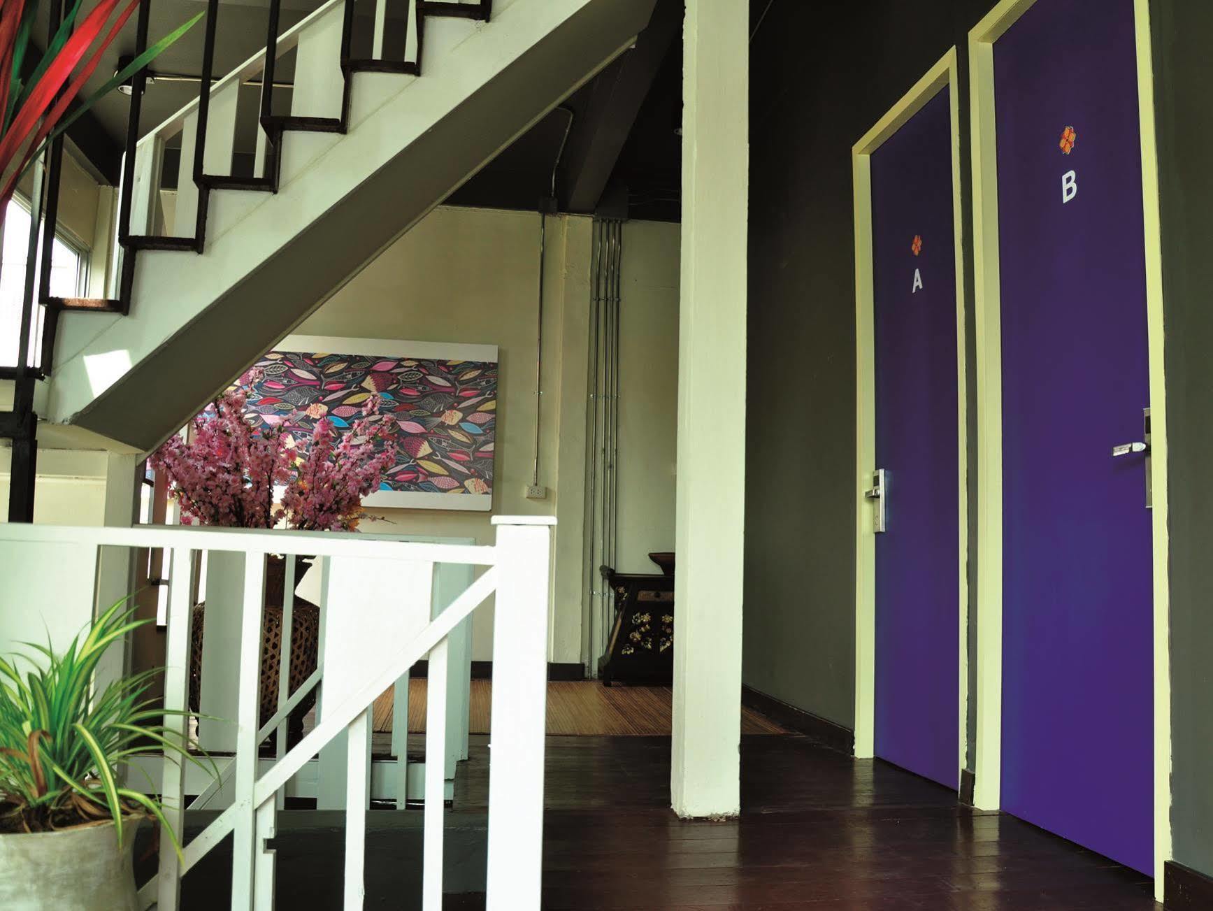 Sabye Club Hostel Bangkok Esterno foto